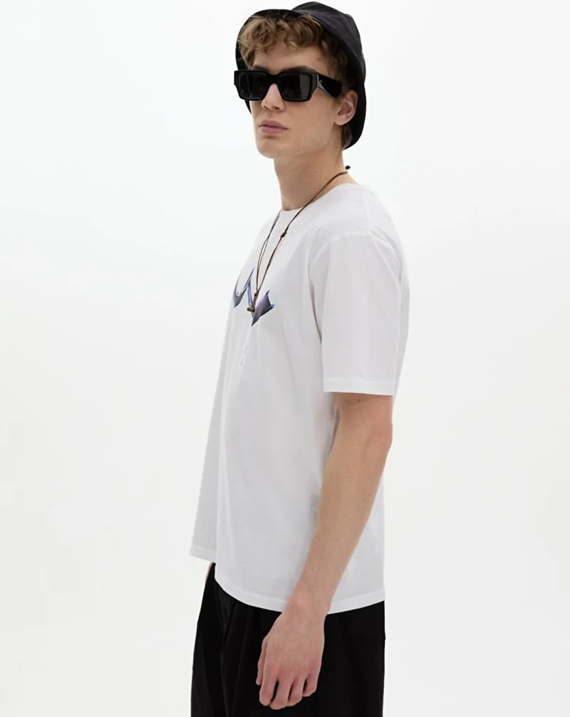 ال تي بي White T-Shirt