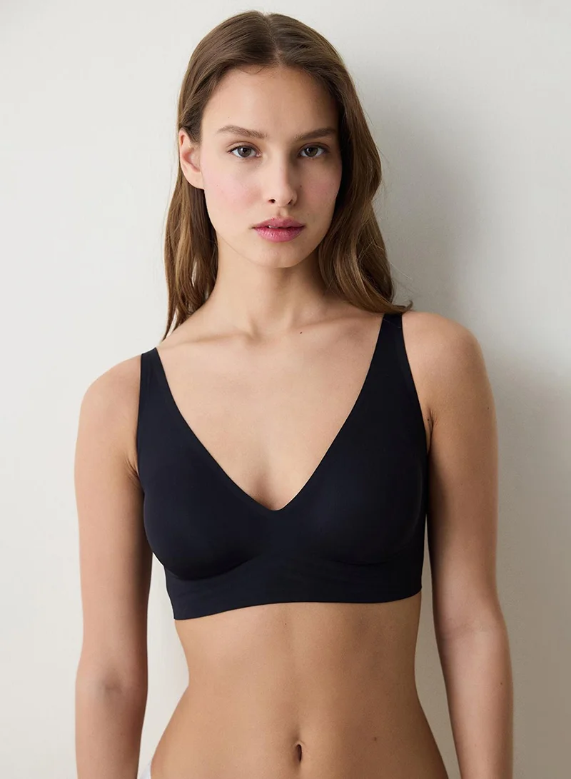 Penti Women's Soft Everyday Nude Padded Wire-Free Medium Support Bra - Black