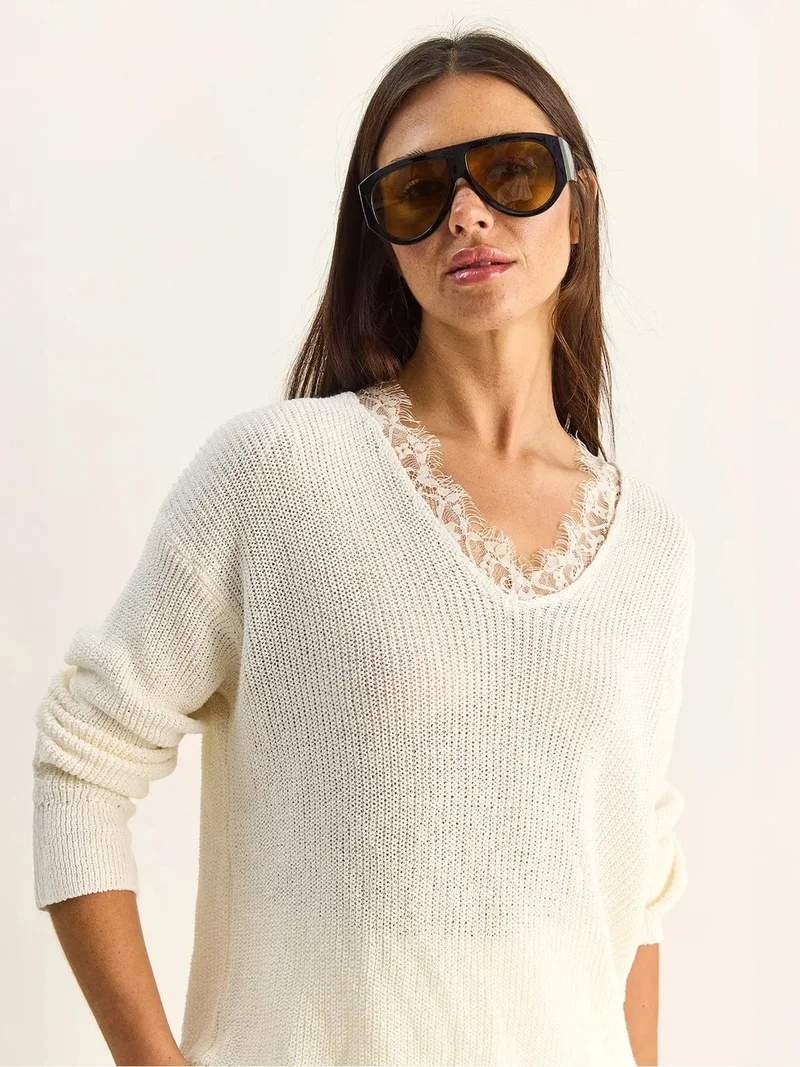 بيانكو لوتشي LUCCI V-Neck Knit Sweater