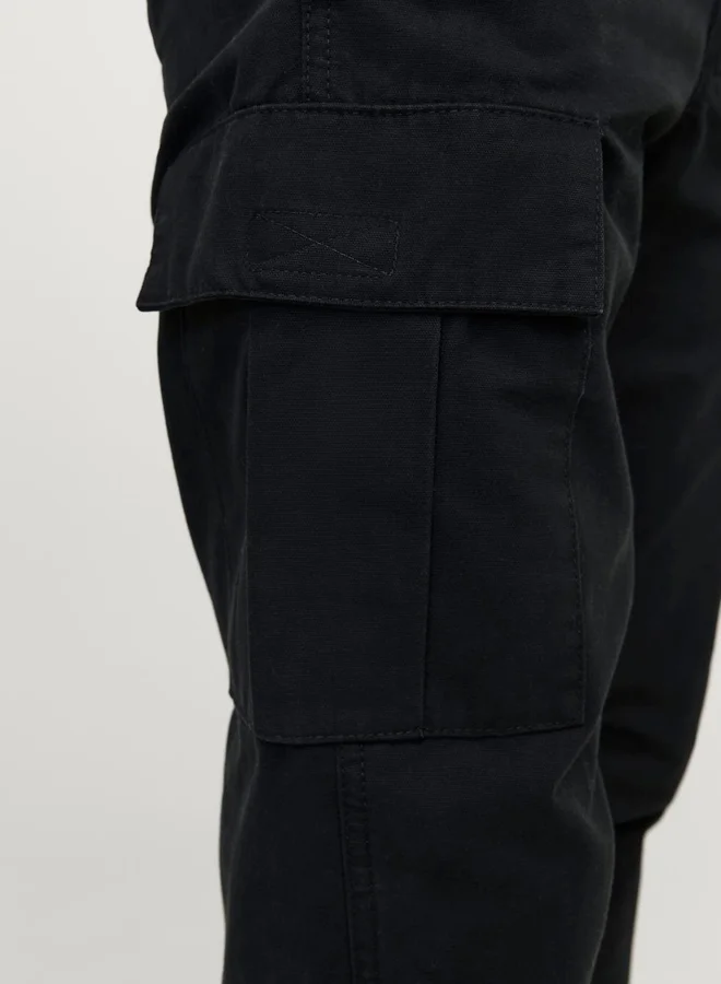JACK & JONES Solid Relaxed Fit Cargo Pants