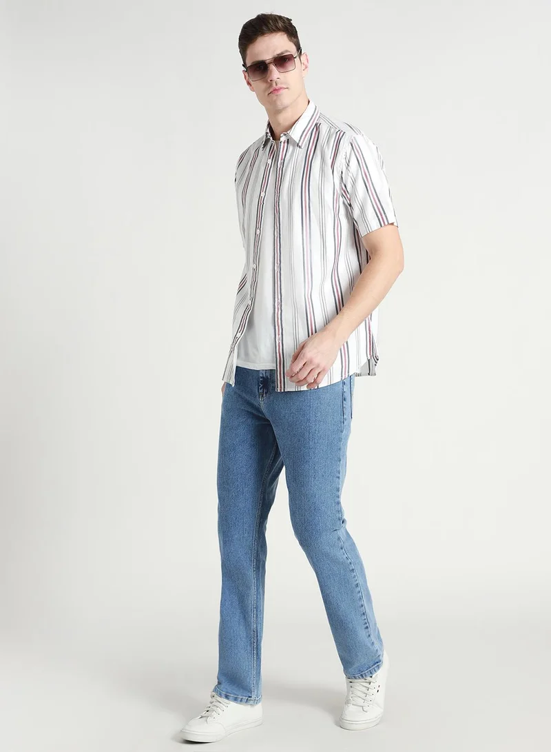 Straight Fit Mid Blue Men's Jeans with Button & Zip Closure (Denim)