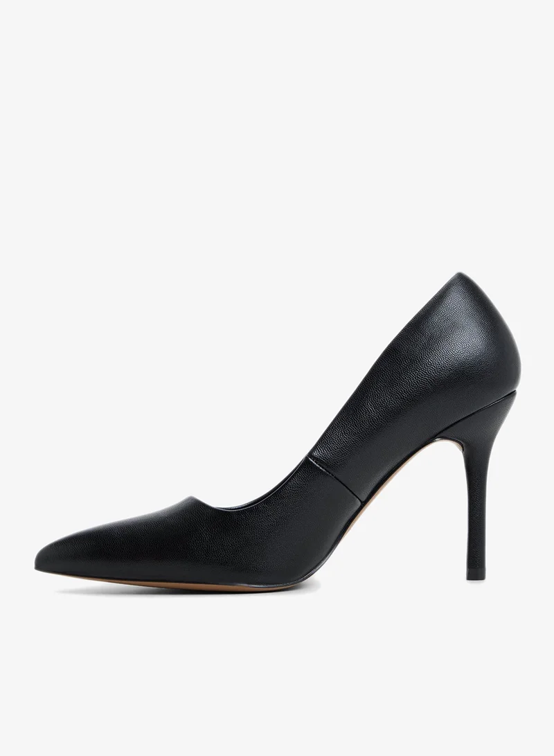 CALL IT SPRING Leeona Pumps