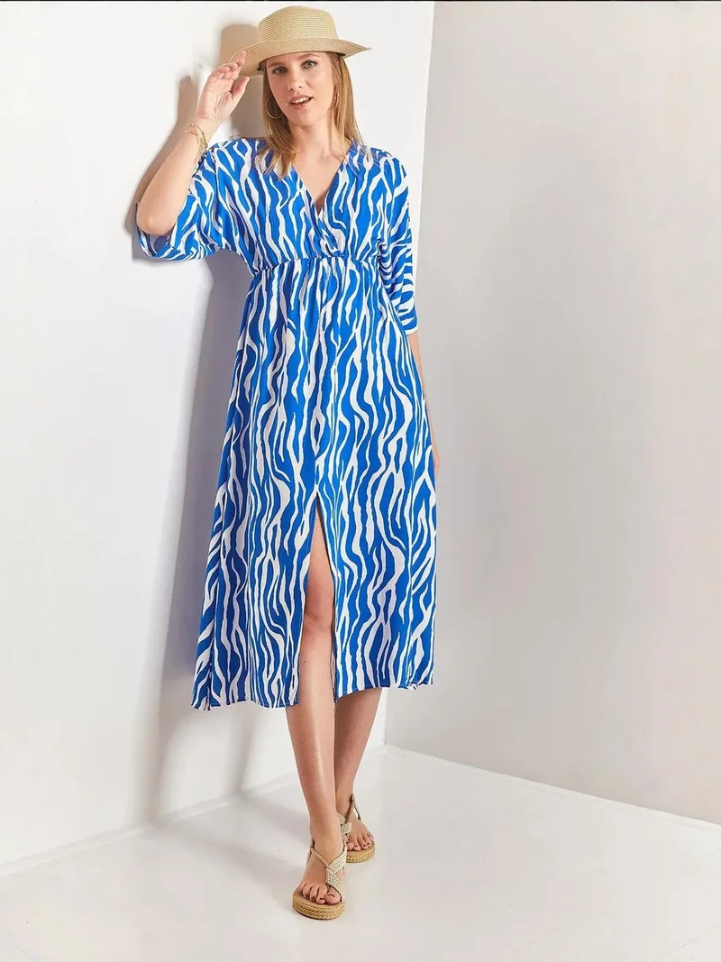 بيانكو لوتشي فستان ميدي بطبعة  بياقة  وفتحة جانبية