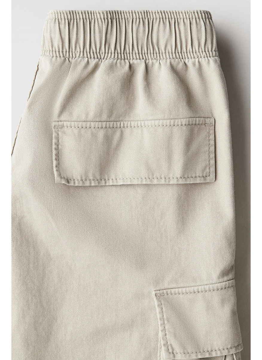 H&M Cargo Twill Shorts
