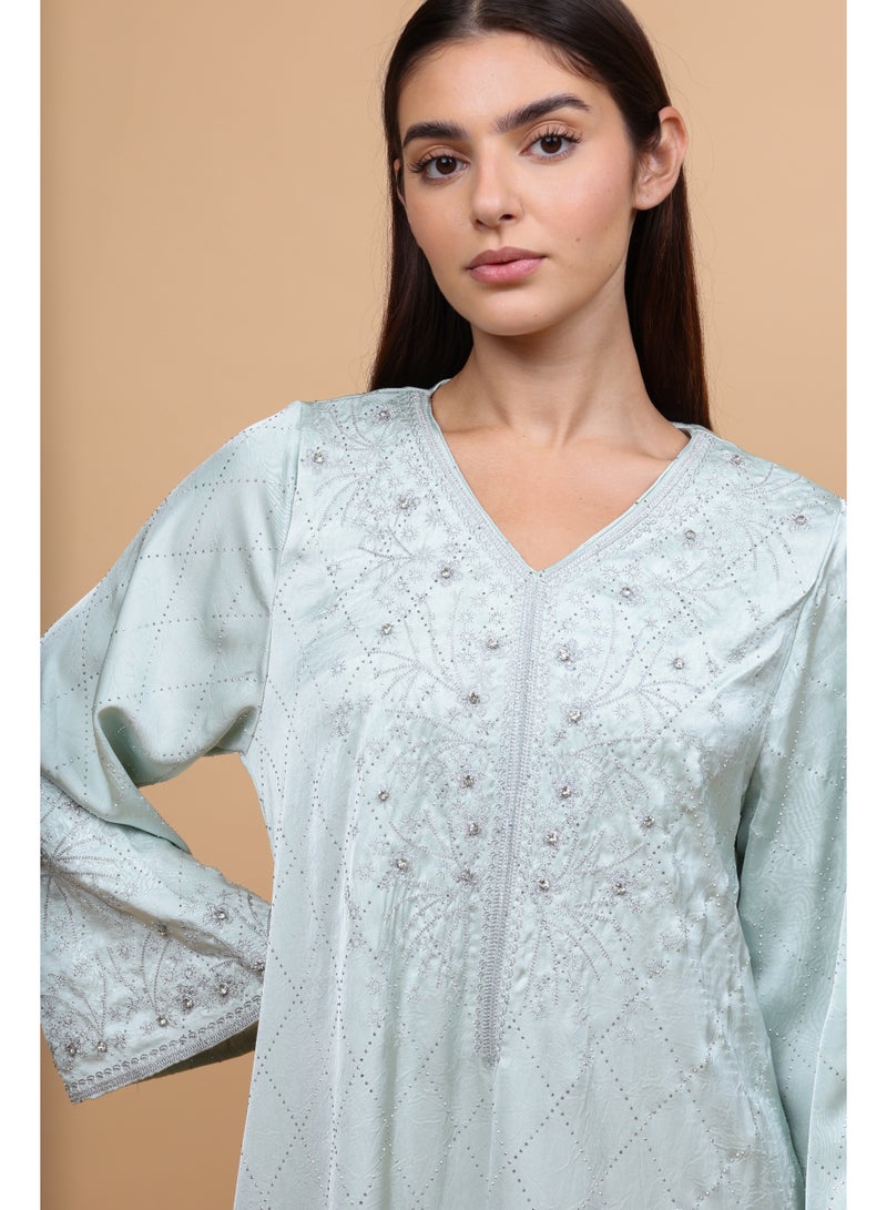 اكسا جلابيات مطرزة أنيقة بالكريستال والخرز - Image 2