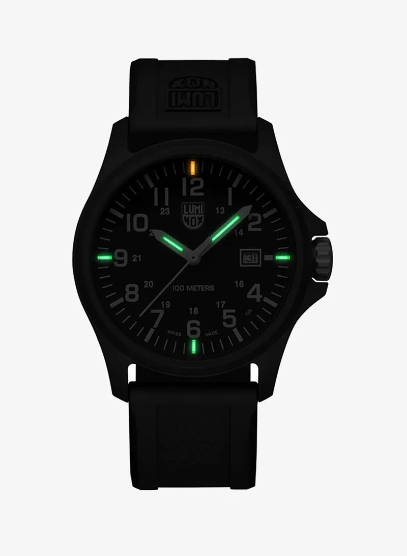 Luminox Men's Analog Round Shape Polyurethane Wrist Watch X2.2401 - 43 Mm
