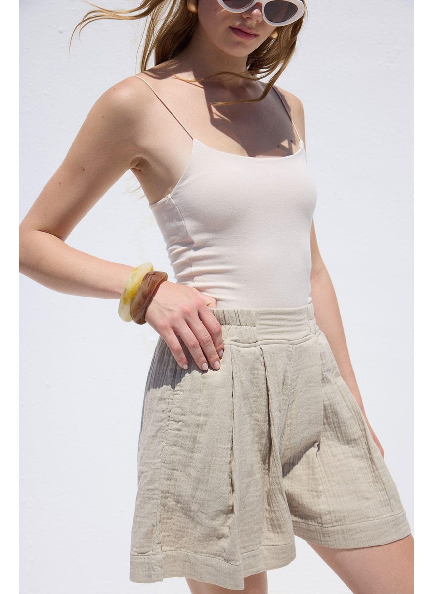 Muslin Relaxed Shorts Sand - pzsku/ZB9AC52998D3095F7ABD7Z/45/_/1725790044/847aa118-de0c-4657-8b2a-c3ac26b4c34f