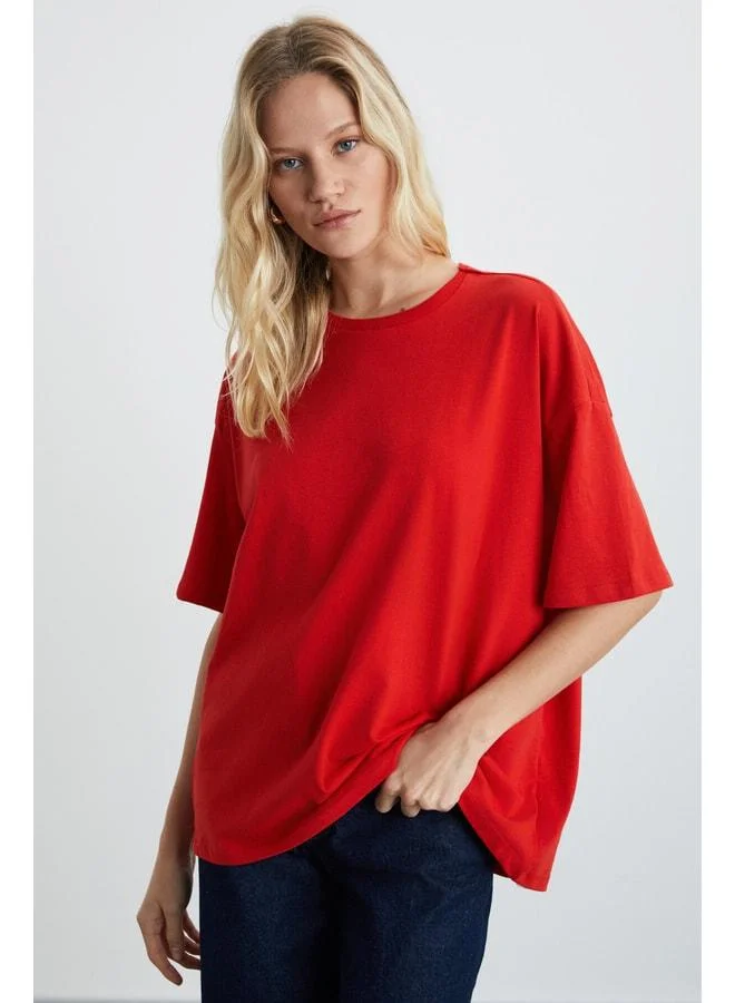 Grimelange Lagertha Women's 100% Organic Cotton Thick-Texture Oversized Fit Round Collar Red T‑shirt.