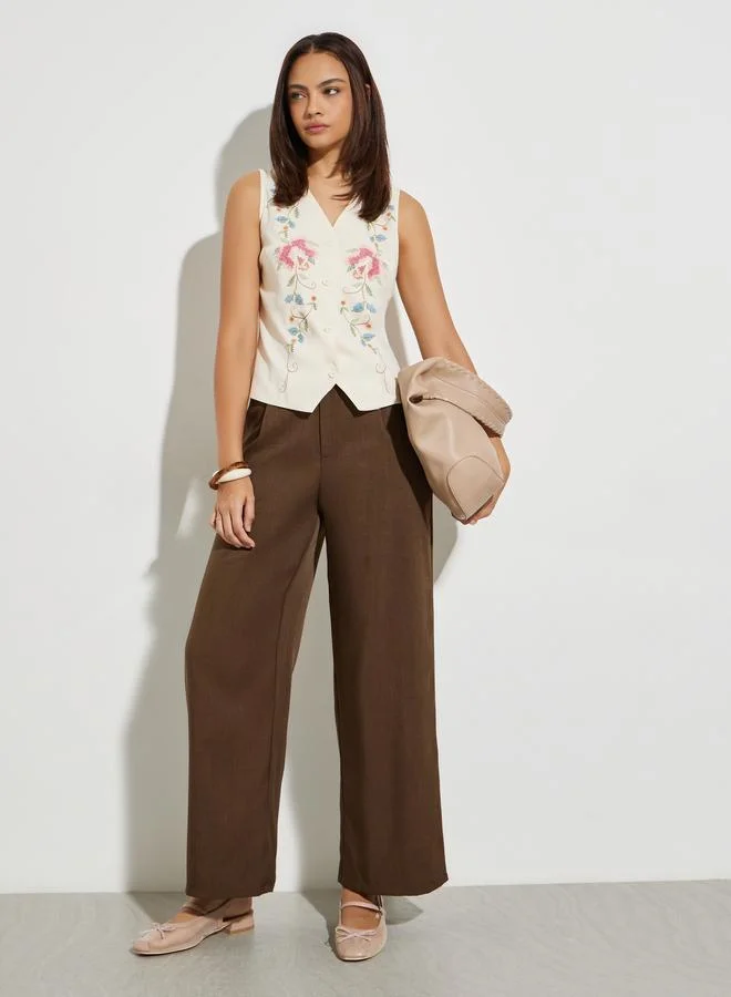 Styli Off White Floral Print Sleeveless Waistcoat