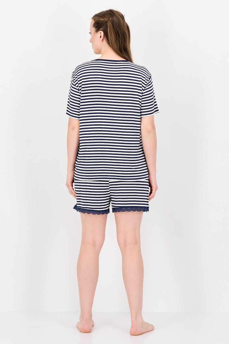FOREVER 21 طقم بيجاما مكون من قطعتين للنساء، بلوزة مخططة وشورت، متعدد الألوان - Image 4