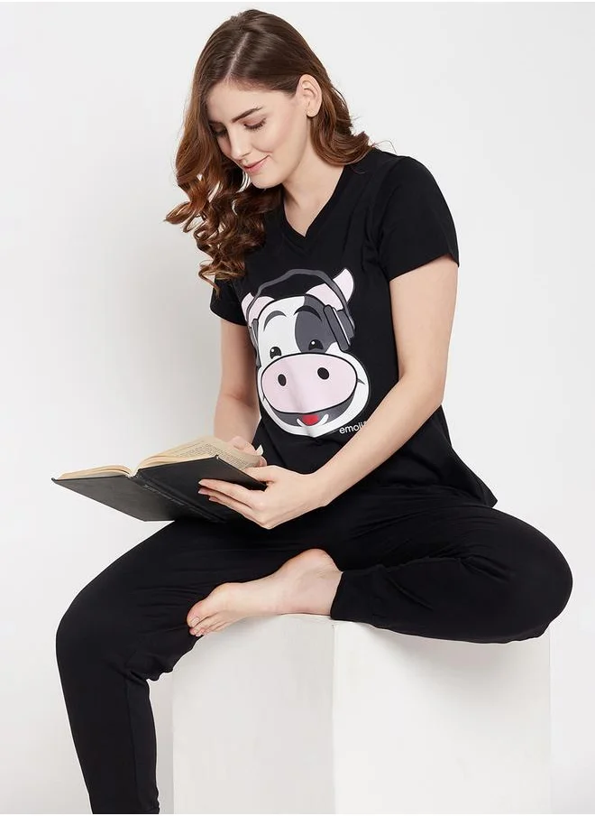 Clovia Clovia Graphic Print V Neck Cotton T-Shirt and Solid Joggers Set