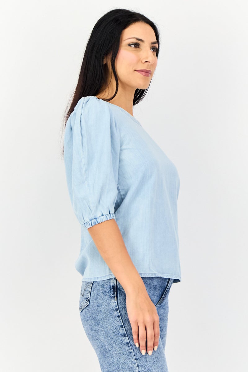 Levi's بلوزات قصيرة الأكمام ذات ياقة دائرية للنساء، زرقاء - Image 3