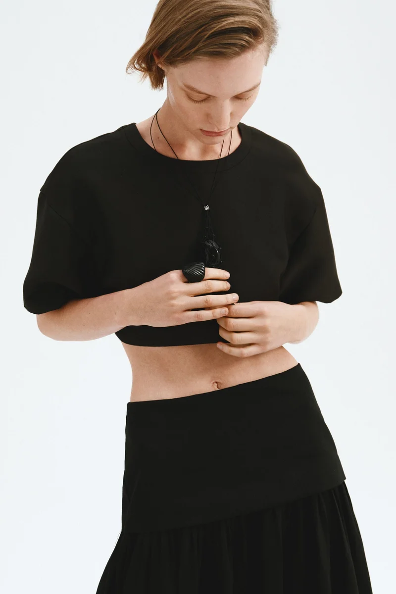 اتش اند ام بلوزة قصيرة