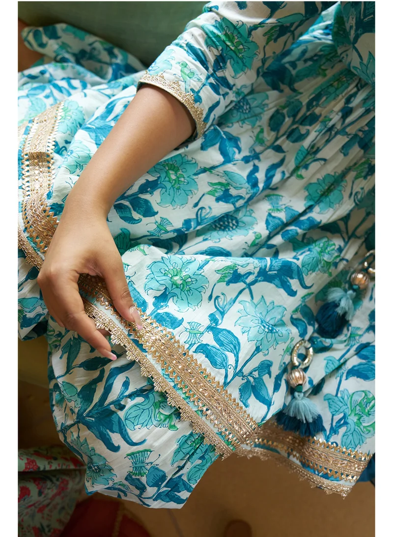 kolaba White Printed V-Neck Sharara Set With Dupatta