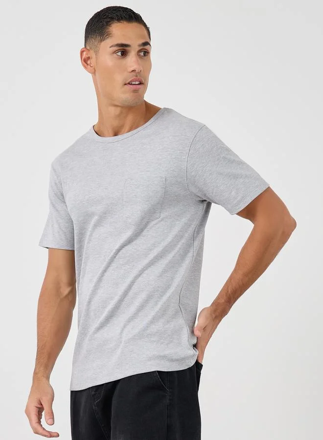 ستايلي Styli Solid Pocket Detail Interlock Regular Fit T-Shirt