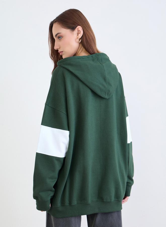 ستايلي هودي بتصميم ألوان متداخلة أخضر داكن - Image 5