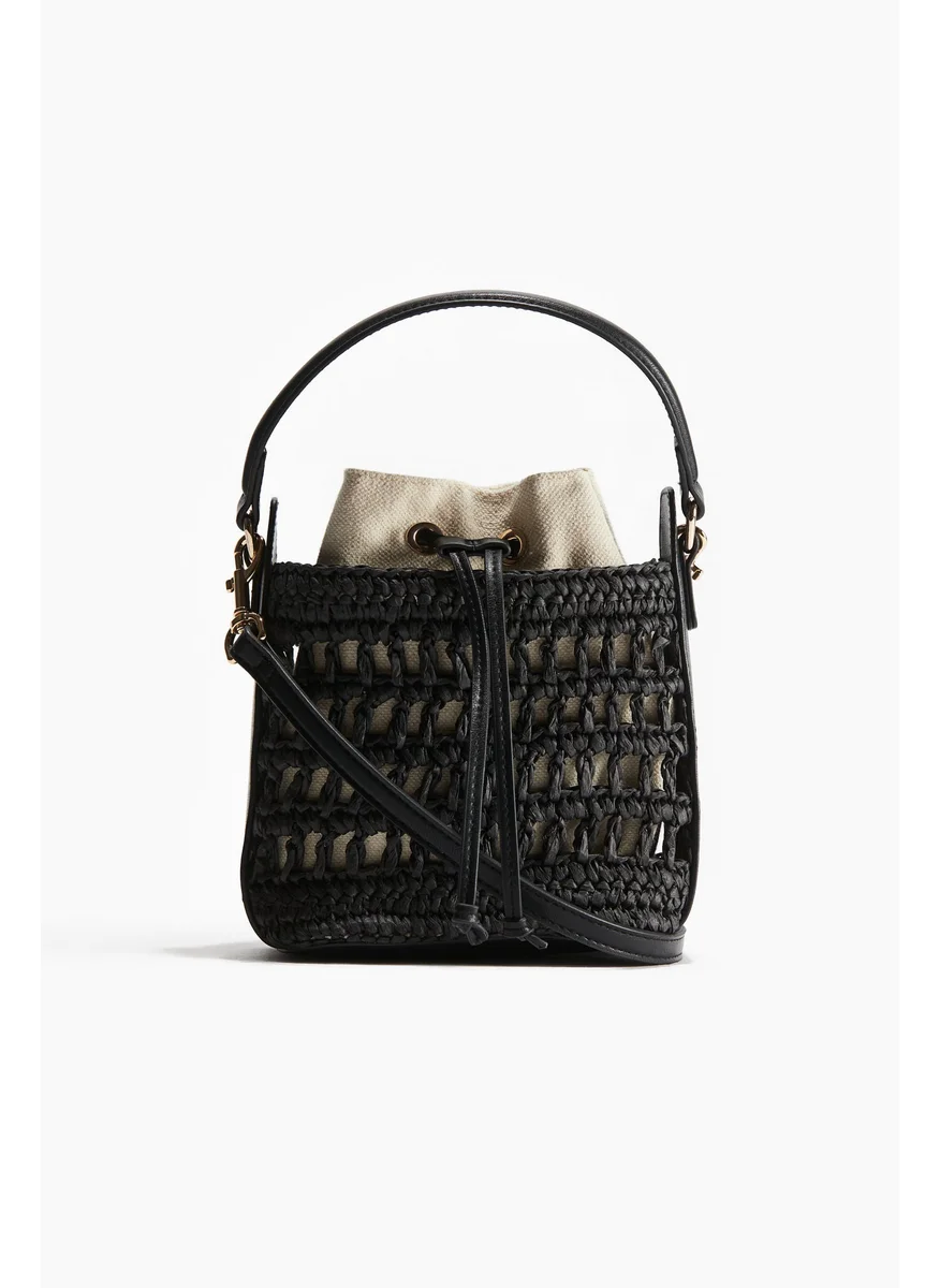 اتش اند ام Straw Crossbody Bag