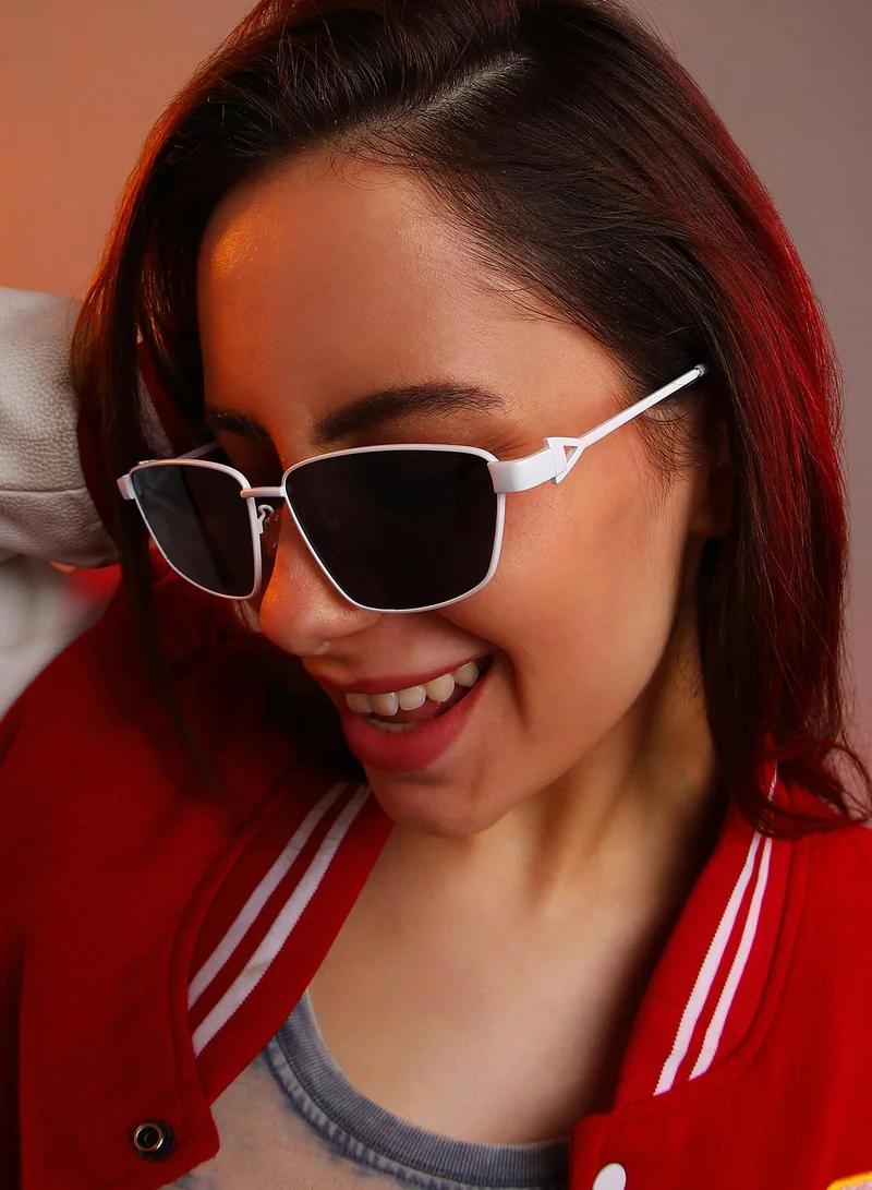 Haute Sauce Haute Sauce Unisex Full Rim Shield Sunglasses For Casual Wear | One-Size | White Alloy Frame | Black Polarized Lens | Full Rim | Eyewear For Woman & Girls