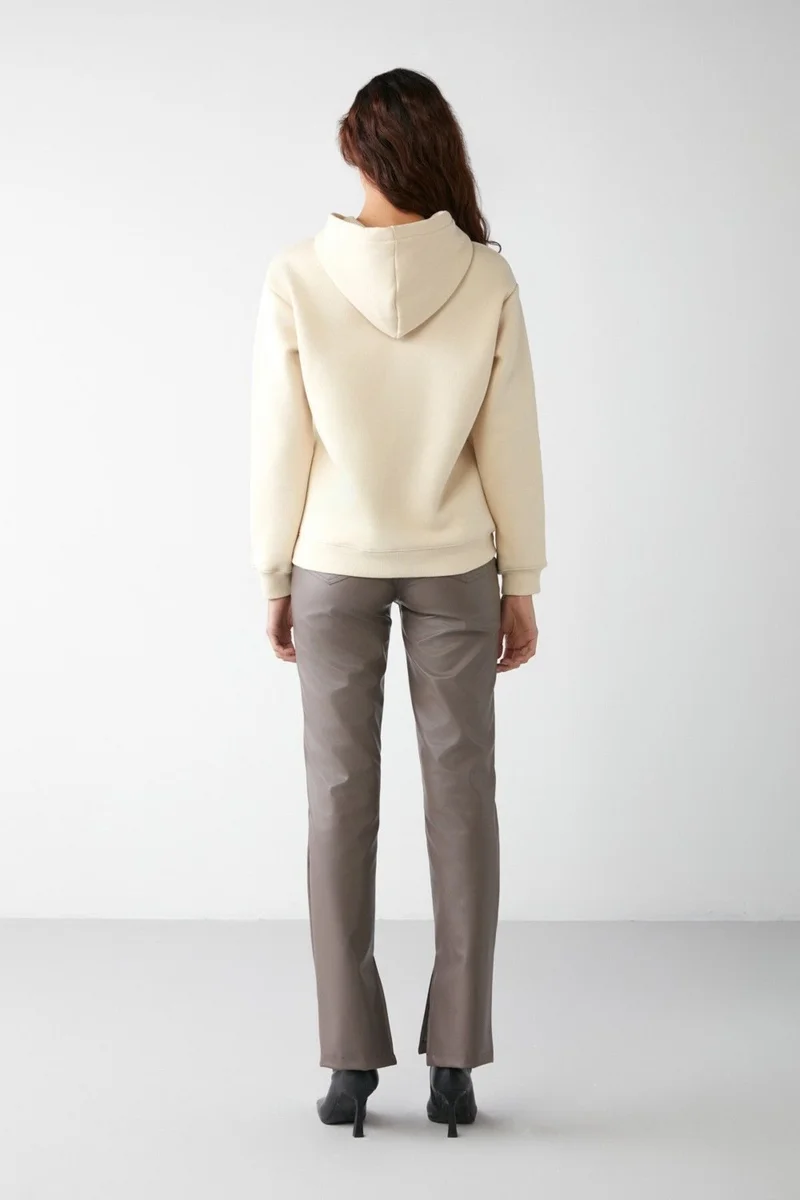 جريميلانج Adel Relaxed Fit Knitted Kangaroo Pocket Hooded Vanilla Sweatshirt