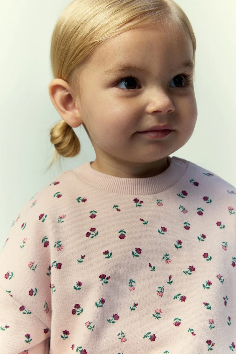 اتش اند ام سويت شيرت بطبعة