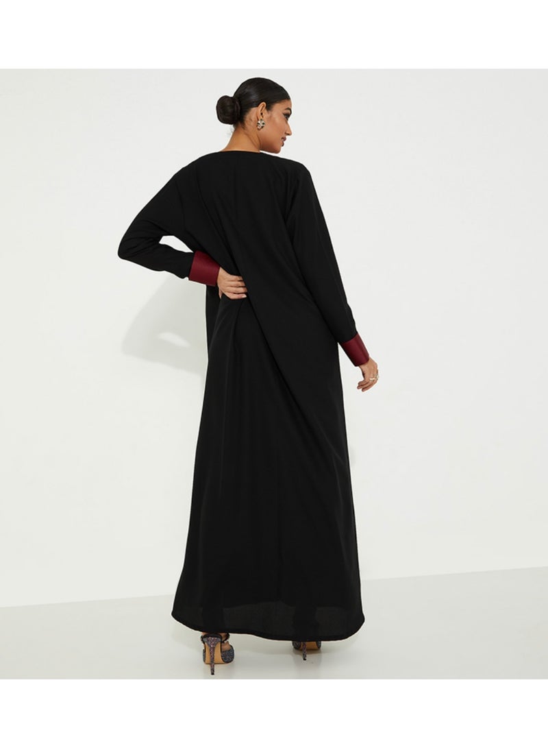 روزيت عباية عباءة بتصميم ياقة وأكمام حمراء - Image 2