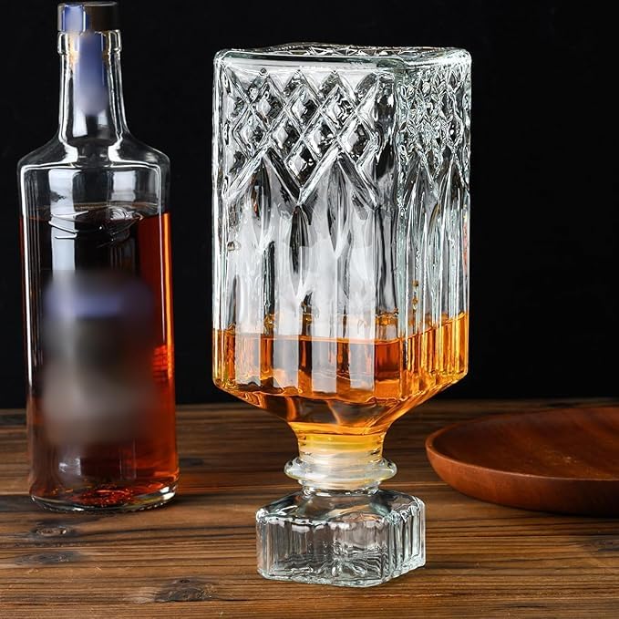 LIMBANI BROTHERS LIMBANI BROTHERS Whiskey Decanter, Crystal Decanters for Alcohol with Glass Stopper, Gift Boxed Bourbon Decanter Men, Whiskey Decanter Sets for Men, Decanter for Whiskey (pack of 1) (Transperant)  - Image 5