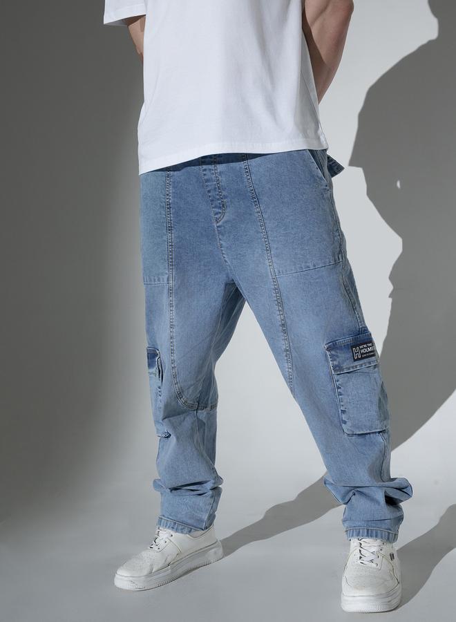 هوبرهولمي جينز أزرق فاتح بقصة مريحة بتصميم سادة مصنوع من القطن بنسبة % مع إغلاق بأزرار. - Image 5