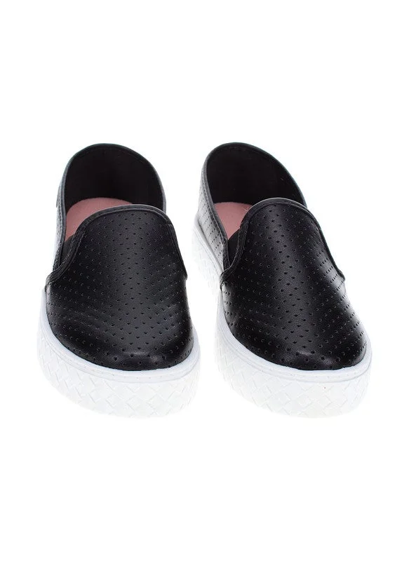 Moleca  Moleca Ladies Closed/Flat Shoes Black | Made In Brazil for Women | Best Price UAE