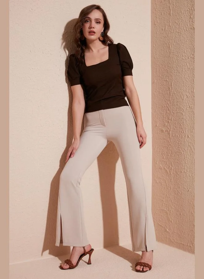 ليلا بلوزة نسائية برقبة مربعة بتفاصيل أكمام ليلا