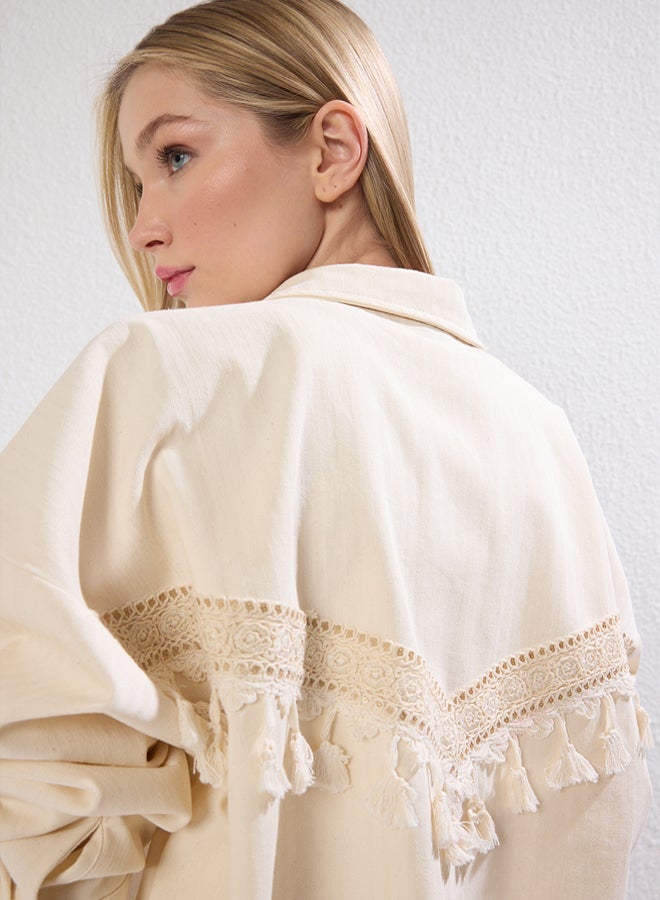 trendyol جاكيت جاباردين عادي بجيب بتفاصيل دانتيل خلفي بيج - Image 4