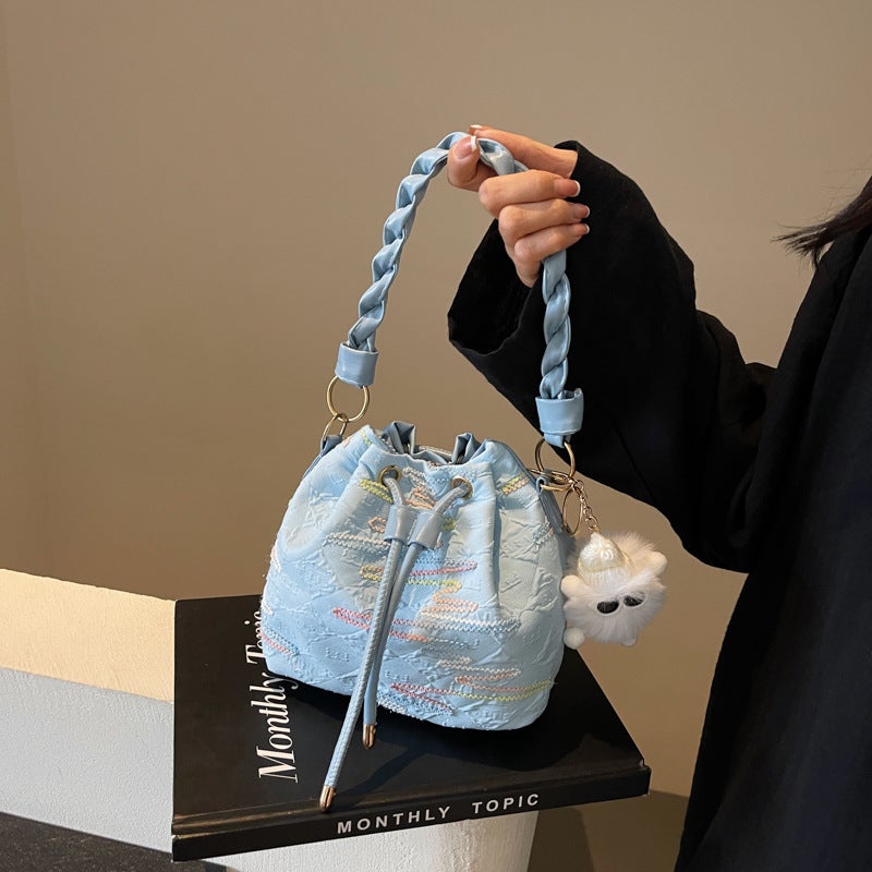 Korean Popular Canvas Bag Women'S Fashionable Fashionable Shoulder Crossbody Bag Niche Portable Bucket Bag - Image 5