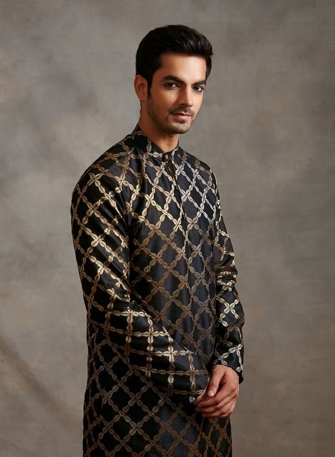 Abhishti Banarasi zari kurta Set - Metallic black  - Image 3