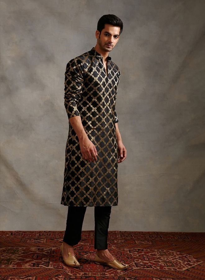 Abhishti Banarasi zari kurta Set - Metallic black  - Image 5