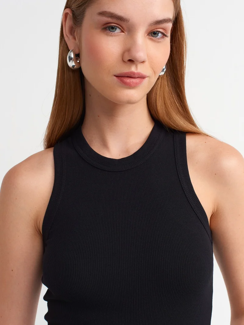 ديلفين 20842 Crop Top-Black