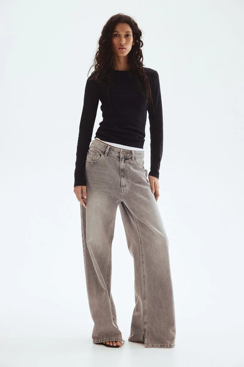 اتش اند ام بلوزة من الجيرسيه بأكمام طويلة