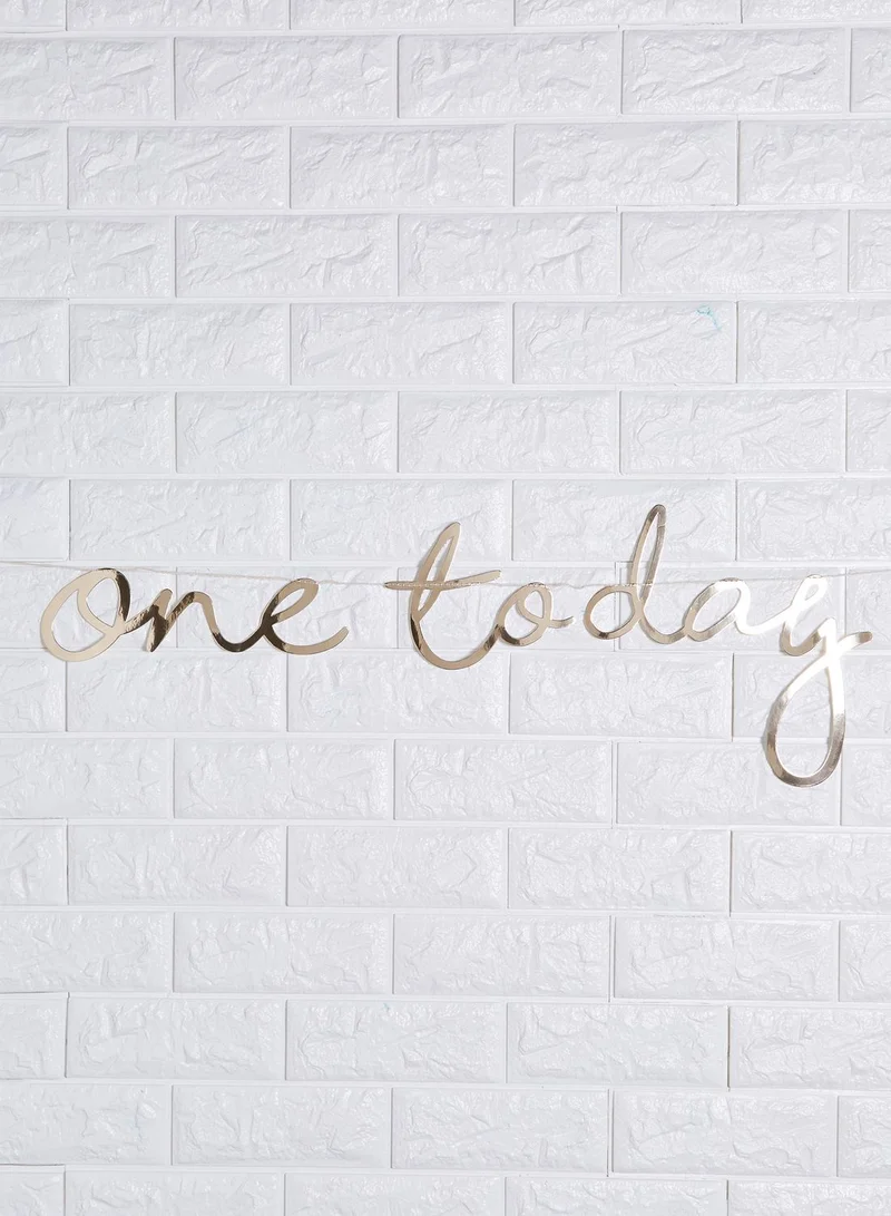 جينجر راي شريط لامع يحمل عبارة "one today "