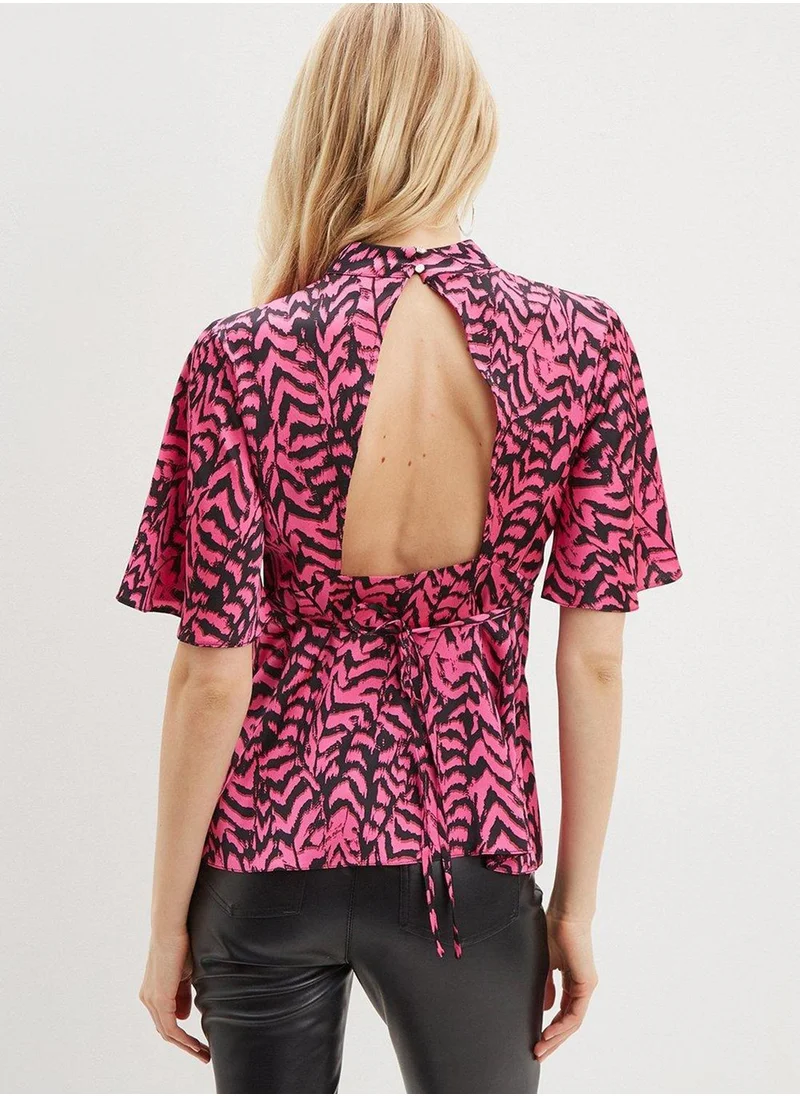 DOROTHY PERKINS Angle Sleeve High Neck Printed Top