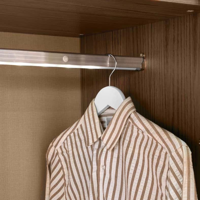 Pan Home خزانة ملابس من الجوز بـ 6 أبواب - Image 5