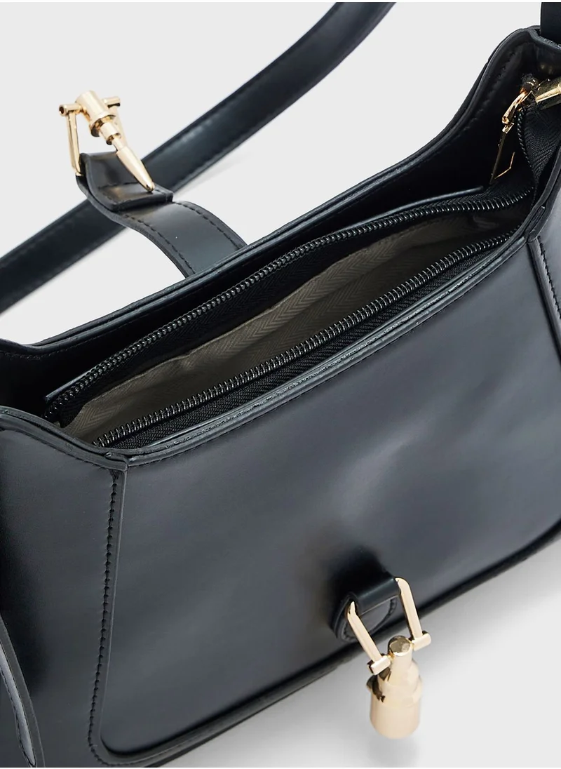 ايلا Trim Detail Shoulder Bag