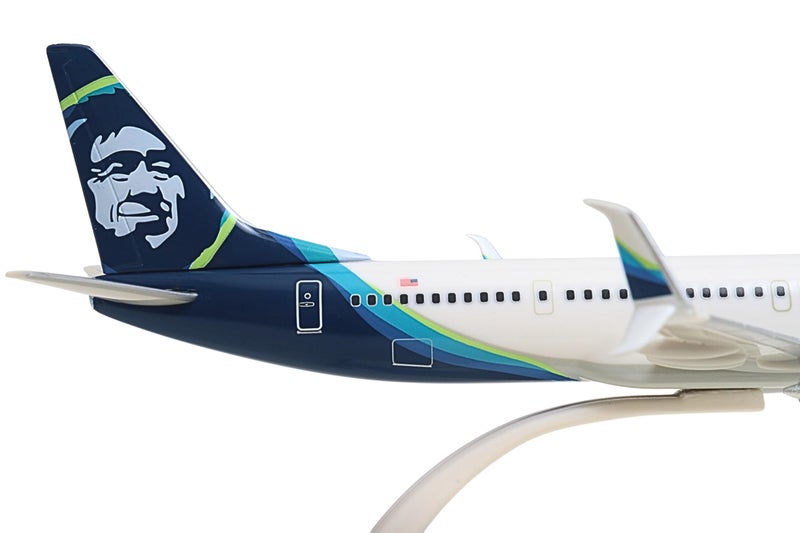 SkyMarks Alaska Airlines Boeing 737-900 1:200 Scale Collectible Injection-Molded Plastic Airplane Model with Display Stand, Officially Licensed Model for Ages 14+ - Image 2