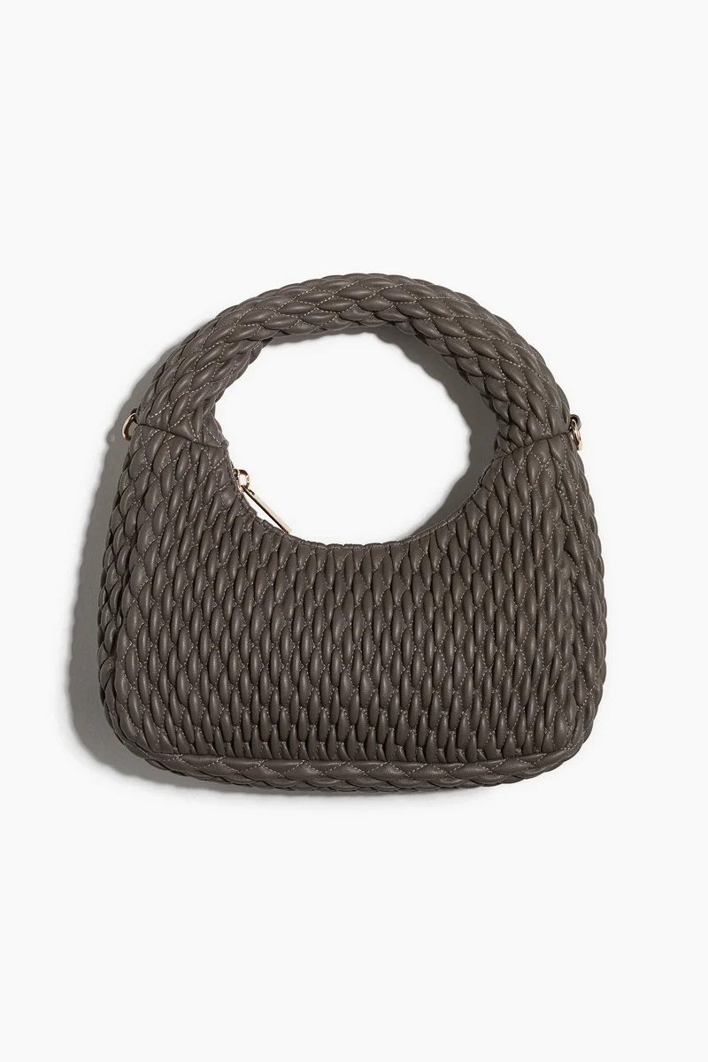 اتش اند ام حقيبة كروس بودي مُبطنة