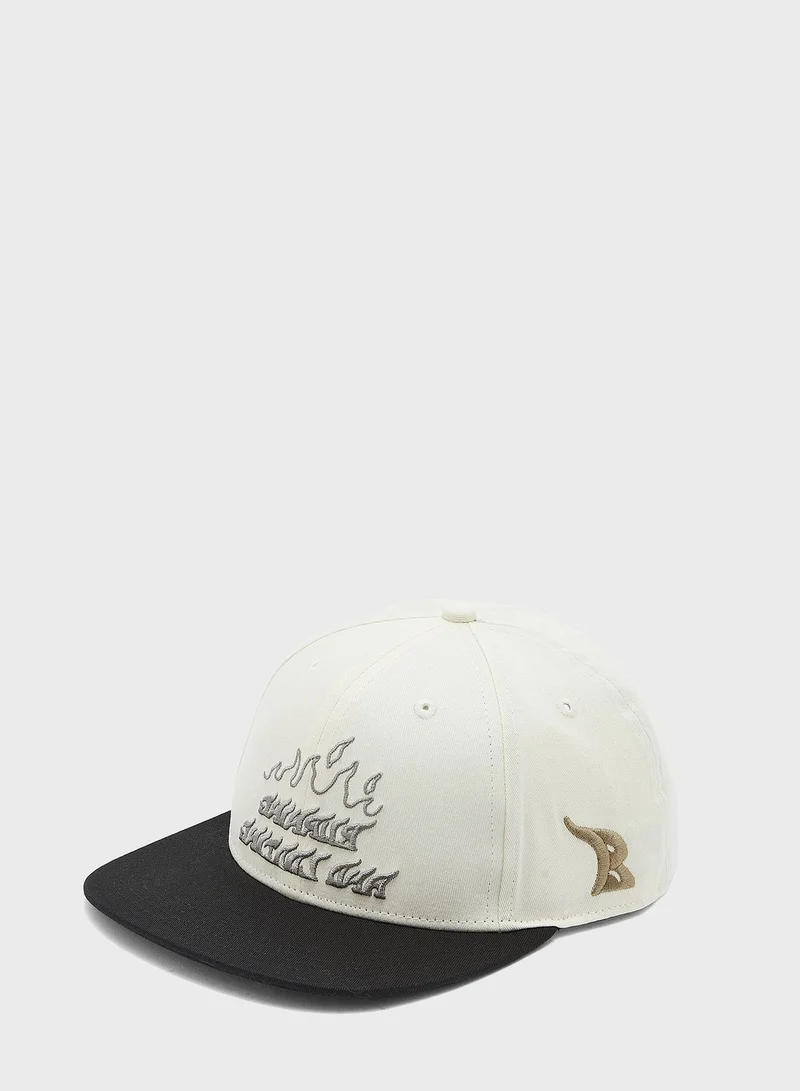 Grimey Snow Fox Bicolor Snapback Cap