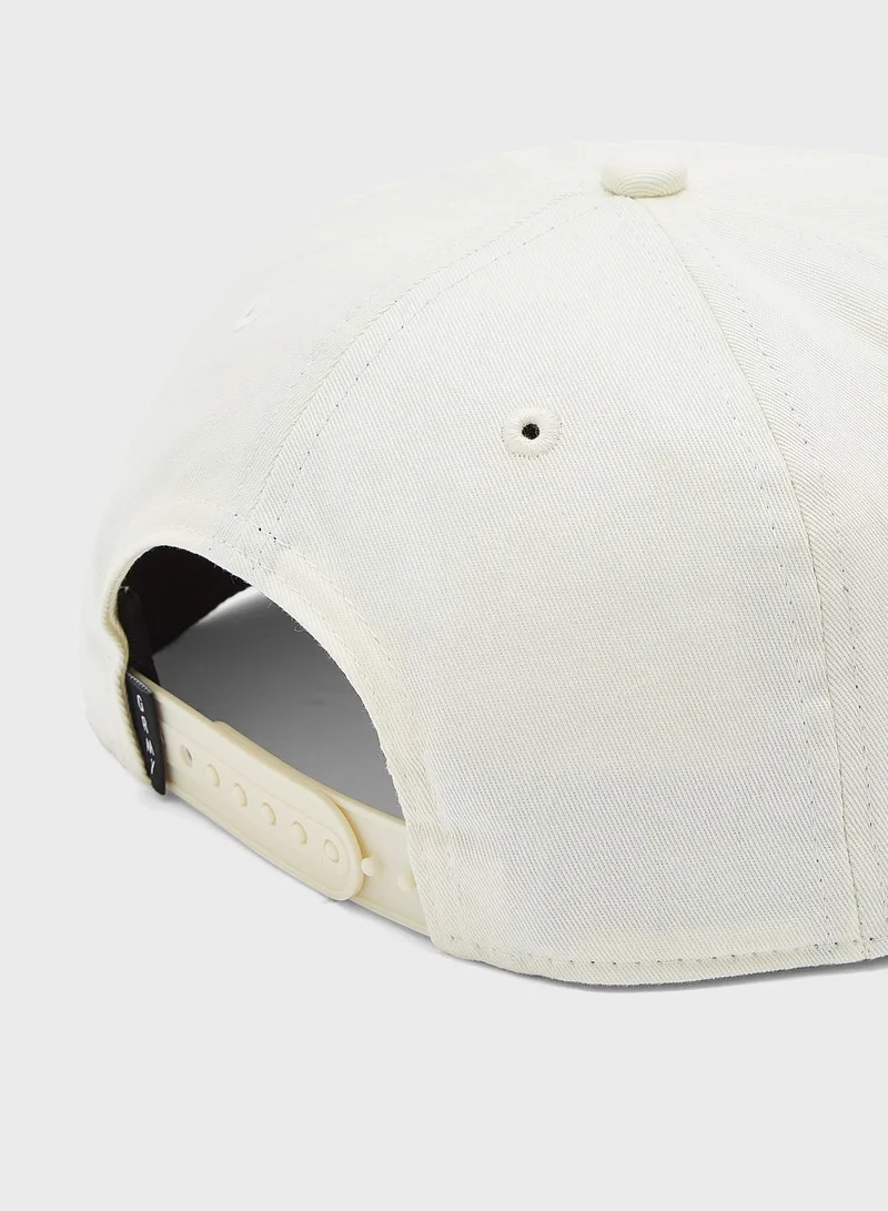Grimey Snow Fox Bicolor Snapback Cap