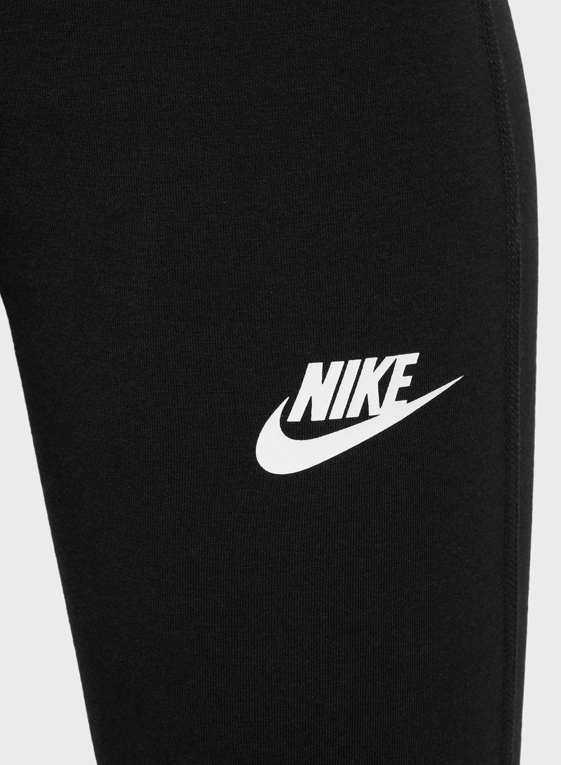 نايكي بنطال ضيق كلاسيكي بقصة فلير وخصر مرتفع من نايكي سبورتسوير - Image 4