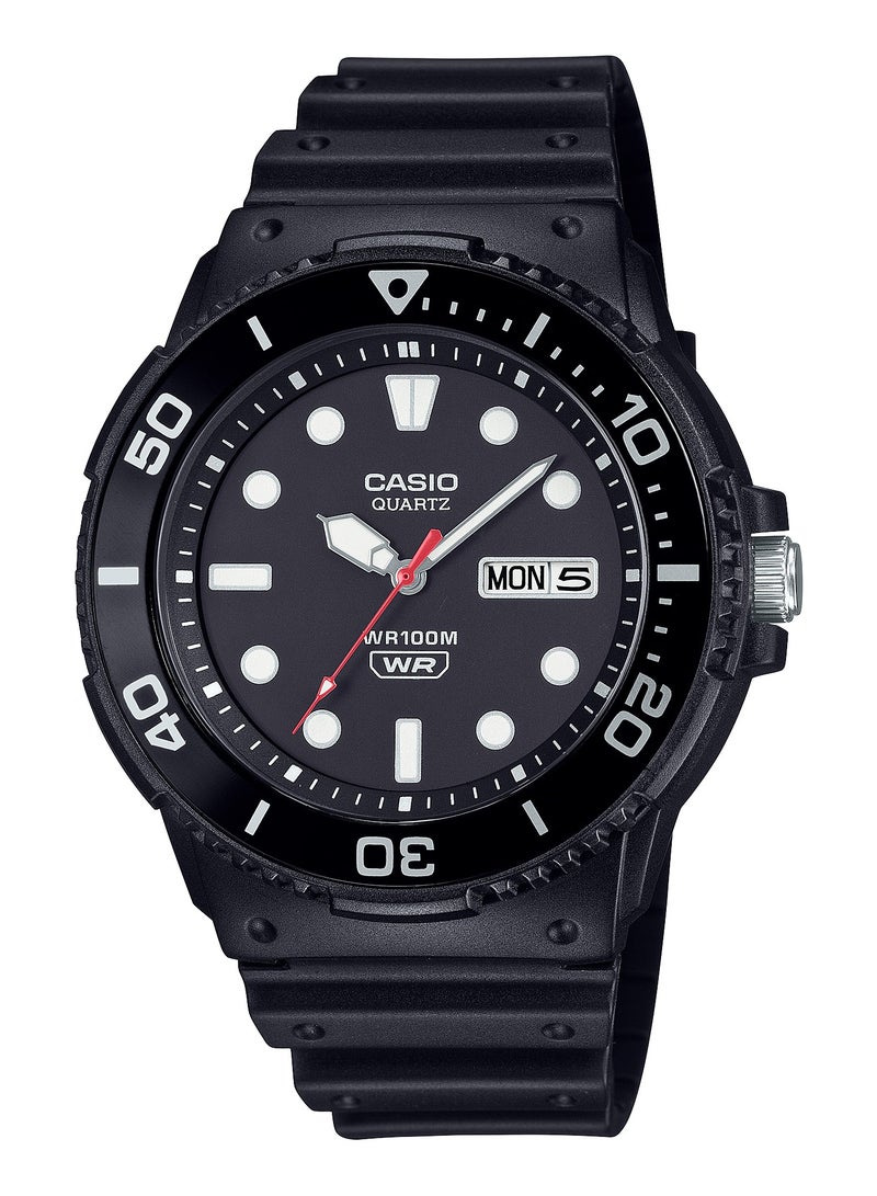 CASIO ساعة MRW-230H-1E1 للرجال بقرص أسود وحزام من الراتنج وعرض تناظري كوارتز - 44.6 مم - Image 1