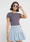 جينجر بيسيكس Crew Neck Fitted T-Shirt