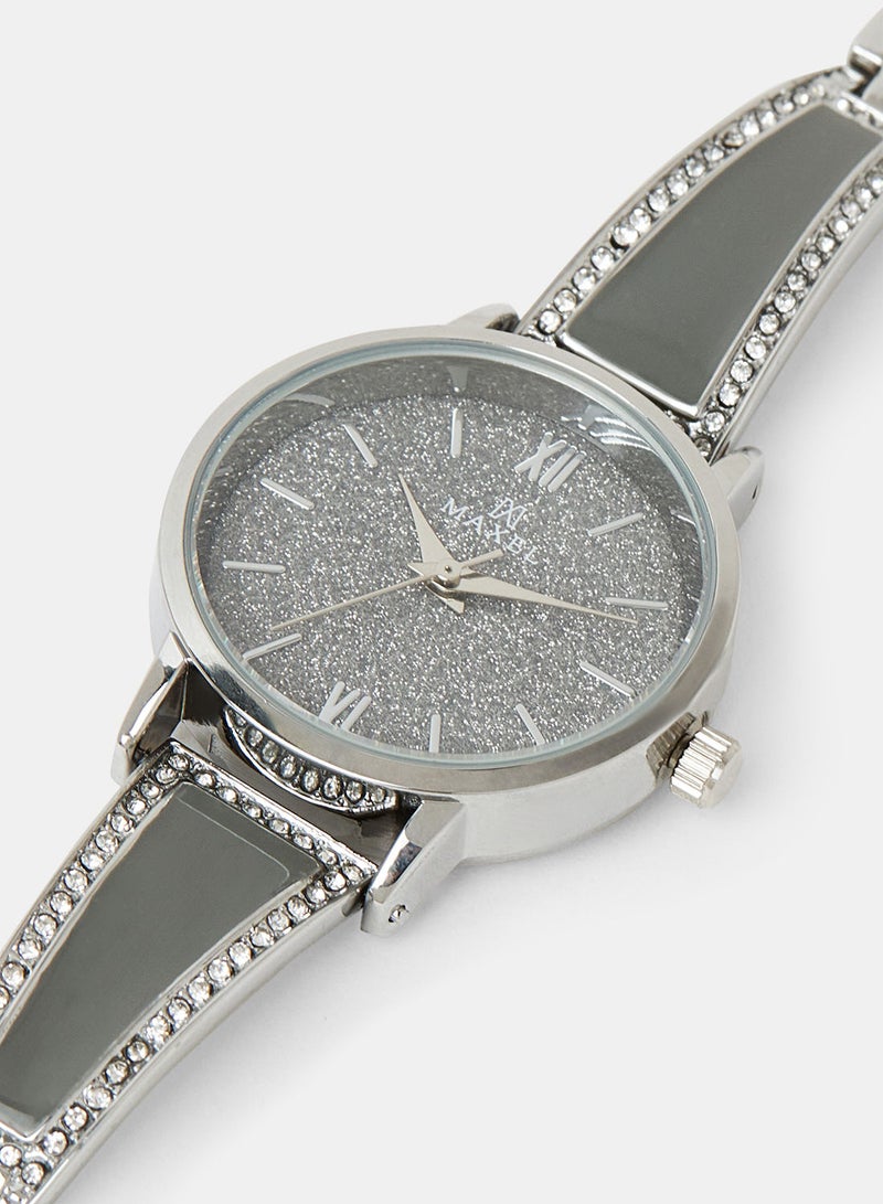 Maxel Retro Analog Wrist Watch MX367 - 28mm - Image 2