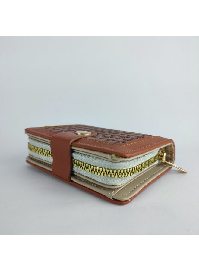 Luxury Women’s Leather Wallet – Interior Compartments for Easy Organization - Image 5