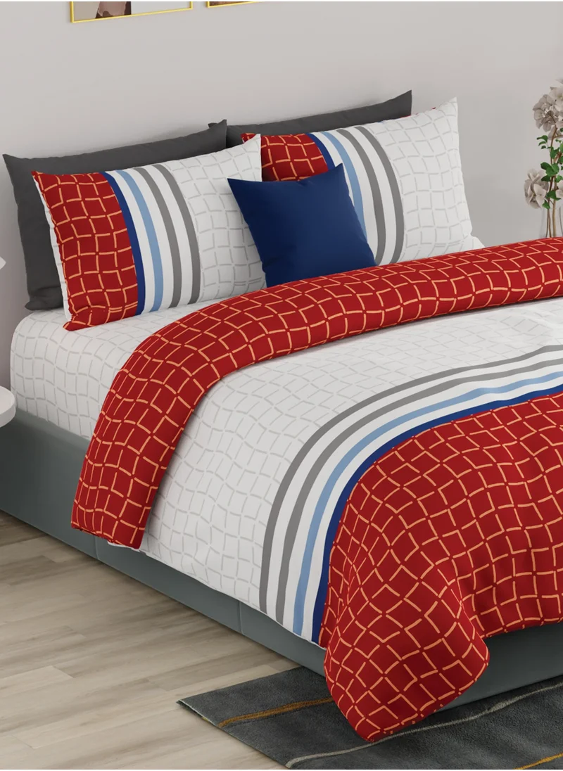 يونايتد كولورز أوف بينتيون United Colors of Benetton Rainbow 210 TC Super King Bedsheet with 2 Pillow covers Maroon