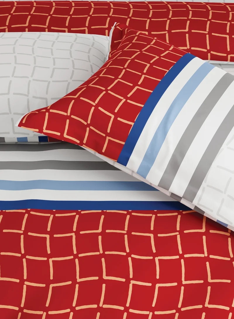UNITED COLORS OF BENETTON United Colors of Benetton Rainbow 210 TC Super King Bedsheet with 2 Pillow covers Maroon